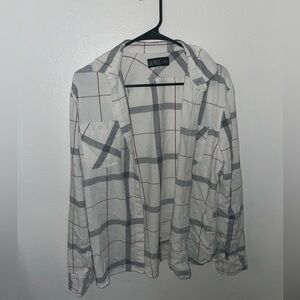 CALIVILLE PLAID BUTTON UP SIZE SMALL